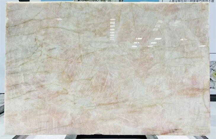 Quartzite rose Cristallo