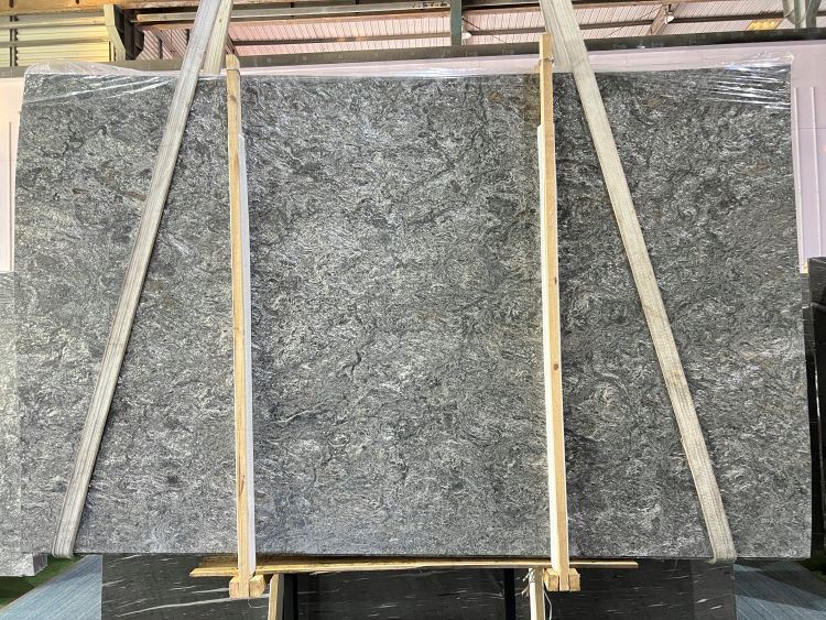 Granit noir platine